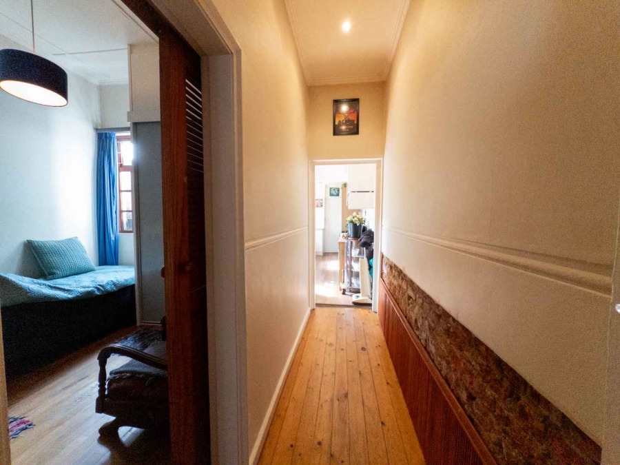 1 Bedroom Property for Sale in Sea Point Western Cape